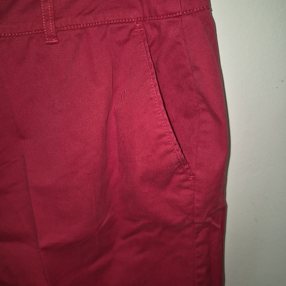 KIM ROGERS Red Shorts - Picture 2 of 4